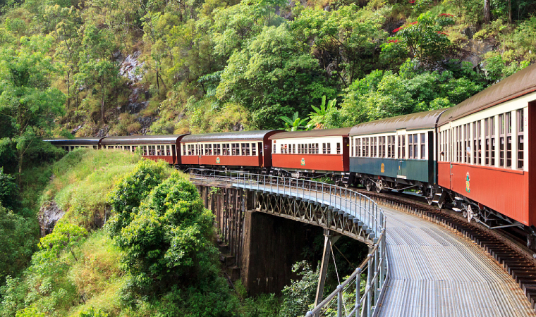 甘肅開年首趟中歐班列遠赴德國 出口包括汽車零部件、高純度鎂錠等貨物