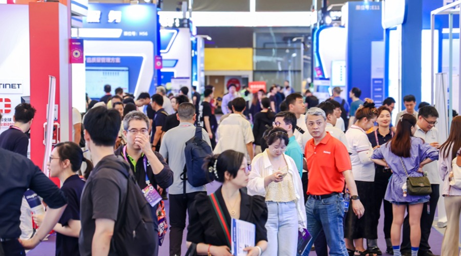 孚盟軟件亮相2025制造業數字化博覽會,助力更多外貿企業數智化轉型!(圖2) 孚盟軟件亮相2025制造業數字化博覽會,助力更多外貿企業數智化轉型!(圖2)